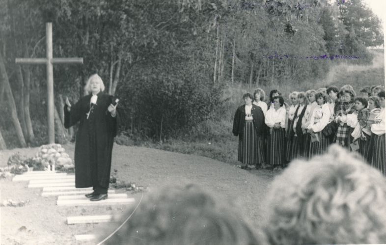 Porkuni lahingupaigas mälestusristide avamine. Foto: Ülo Tähiste, RM F 1468:24, Virumaa Muuseumid SA, http://www.muis.ee/museaalview/962142