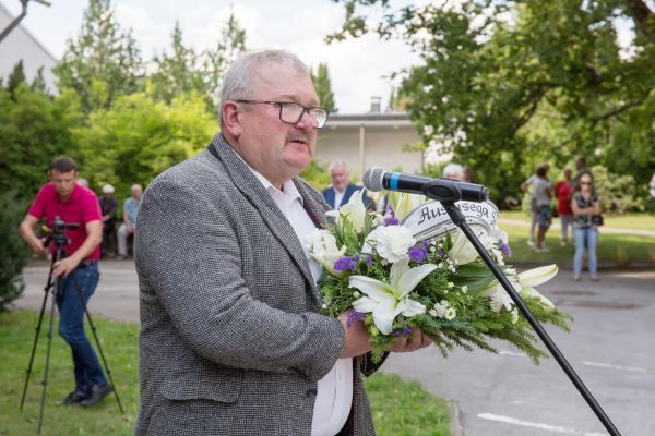 Avamisürituse fotode autorid: Ain Paloson ja Erik Lööper. Kõneleb Soomepoiste Pärimusühingu esimees Peeter Kivimäe.