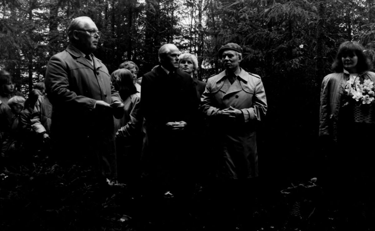 Foto: Vinni NST arhiiv. Kõneleb Kulina algkooli direktor Arnold Allik. 