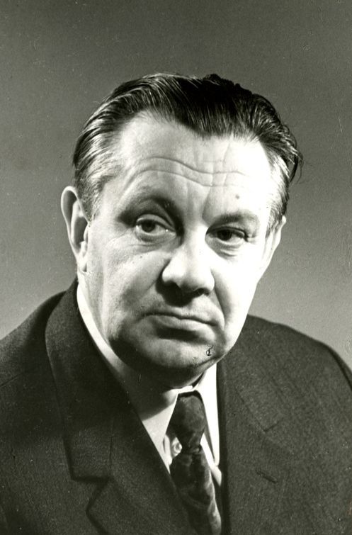 Roela sovhoosi direktor Taimo Uuetalu, 1979. EPM FP 372:109, Eesti Maaelumuuseumid SA, Eesti Põllumajandusmuuseum, http://www.muis.ee/museaalview/3012743. 