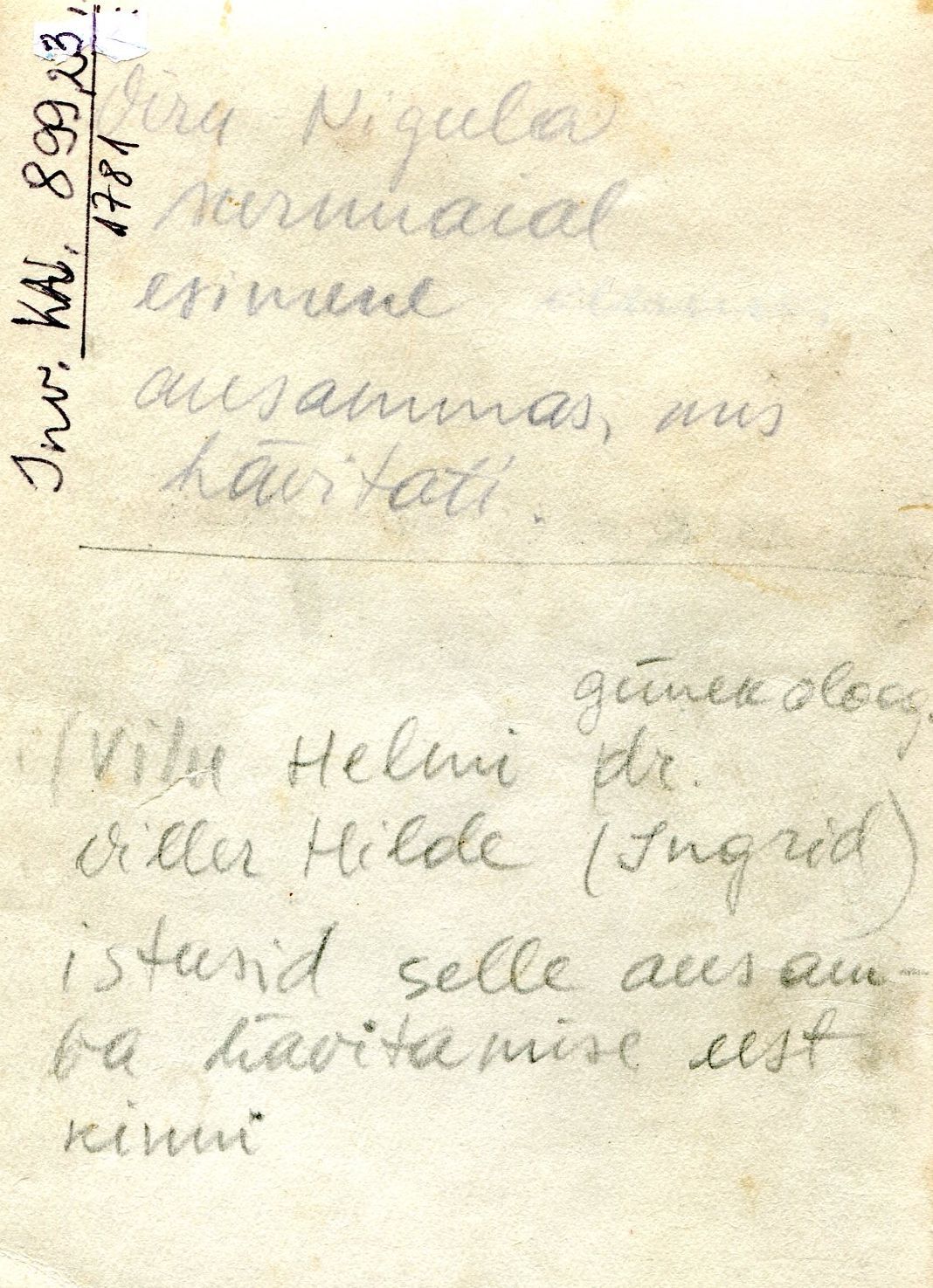 Algne mälestussammas, mis foto tagaküljel oleva info põhjal hävitati ja mille eest Helmi Vilu ja Hilde Viller olid vangis. Foto: Viru-Nigula Koduloomuuseum. 